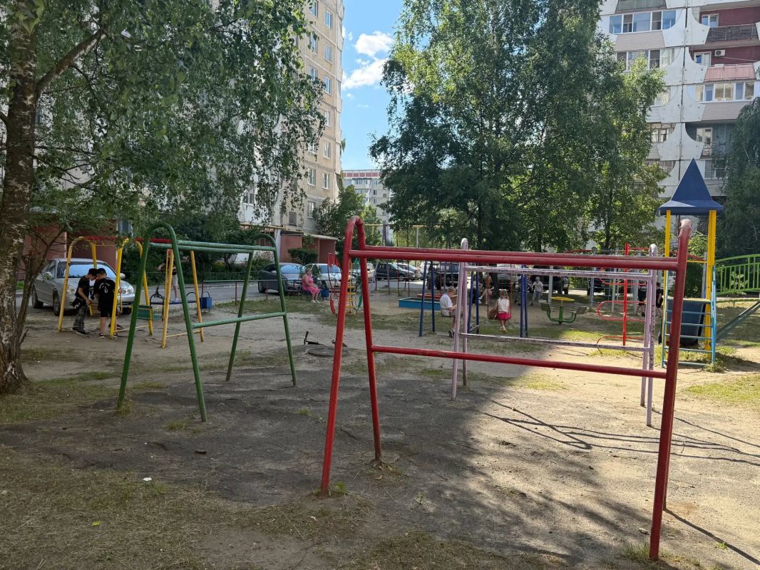 Жители дома №19 по ул. Петрова решили принять участие в проекте Главы Марий Эл "Инициативы жителей" Жители дома №19 по ул. Петрова решили принять участие в проекте Главы Марий Эл "Инициативы жителей"