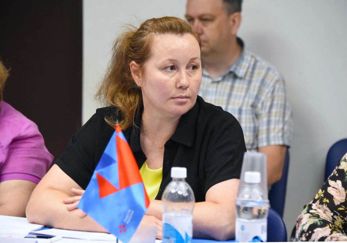 Депутаты Государственного Собрания обсудили реализацию мер поддержки семей в соответствии с Корпоративным демографическим стандартом Депутаты Государственного Собрания обсудили реализацию мер поддержки семей в соответствии с Корпоративным демографическим стандартом