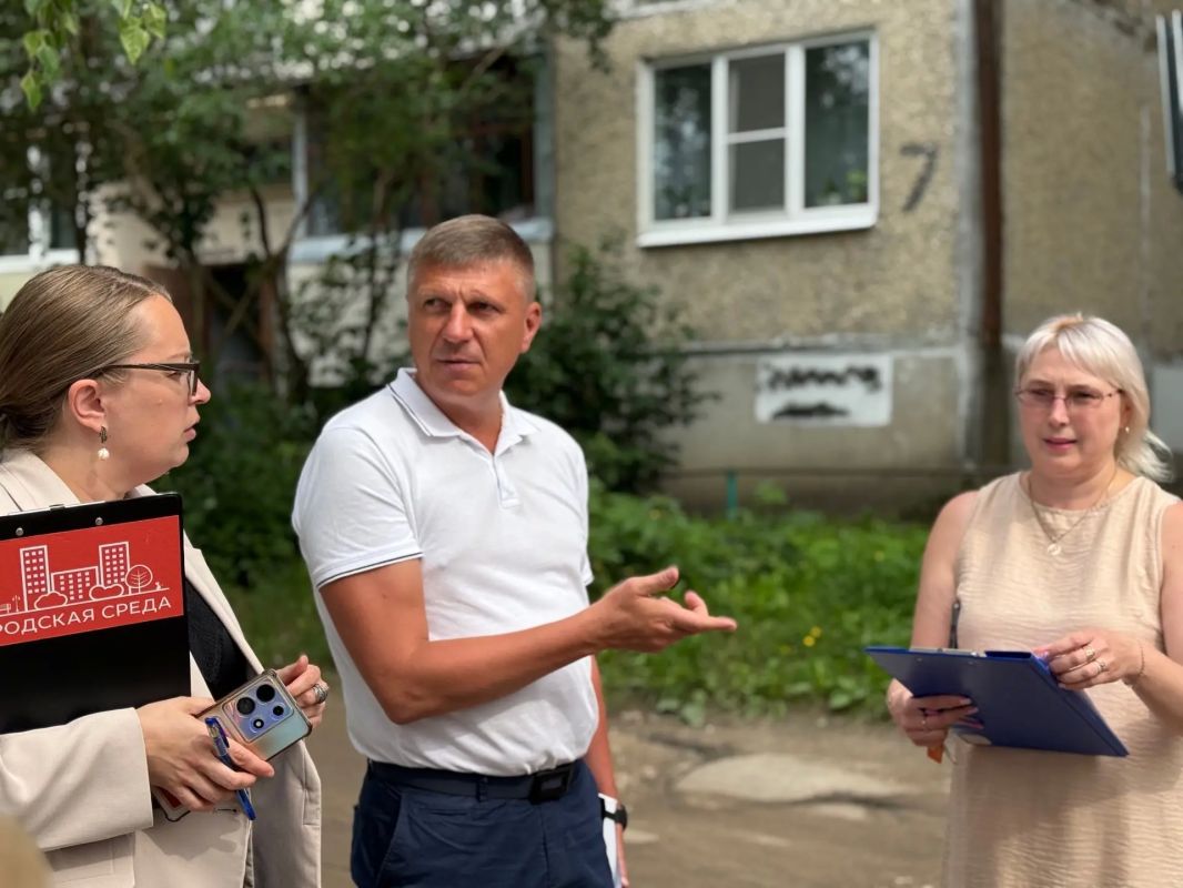 Жители многоквартирных домов по ул. Зои Космодемьянской решили принять участие в проекте Главы Марий Эл "Инициативы жителей" Жители многоквартирных домов по ул. Зои Космодемьянской решили принять участие в проекте Главы Марий Эл "Инициативы жителей"