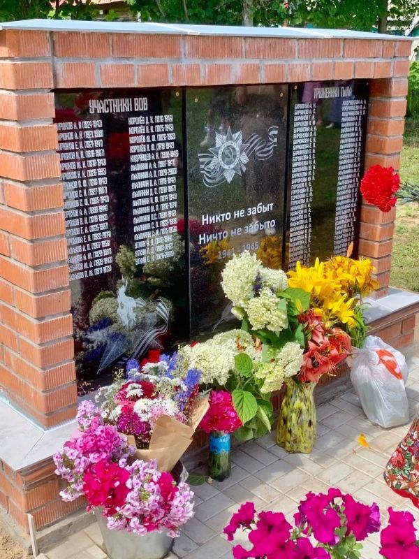 В деревне Энер-Мучаш открыт памятник героям войны В деревне Энер-Мучаш открыт памятник героям войны