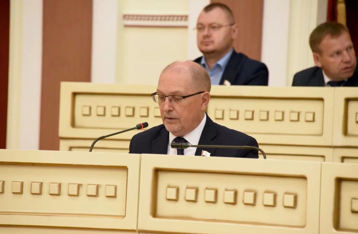 Семнадцатая сессия Государственного Собрания: приняты законы о переводе земель сельхозназначения в другую категорию Семнадцатая сессия Государственного Собрания: приняты законы о переводе земель сельхозназначения в другую категорию