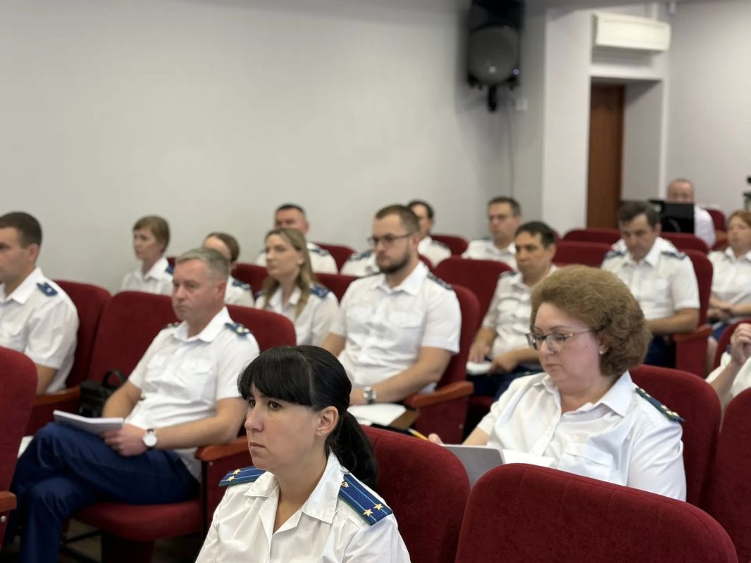 Под председательством прокурора Республики Марий Эл Илдуса Нафикова состоялось заседание коллегии, посвященное итогам работы ведомства в первом полугодии 2026 года и задачам по укреплению законности и правопорядка на текущий... Под председательством прокурора Республики Марий Эл Илдуса Нафикова состоялось заседание коллегии, посвященное итогам работы ведомства в первом полугодии 2026 года и задачам по укреплению законности и правопорядка на текущий...