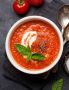 Откройте для себя вкус лета: простой рецепт томатного супа-пюре с базиликом
