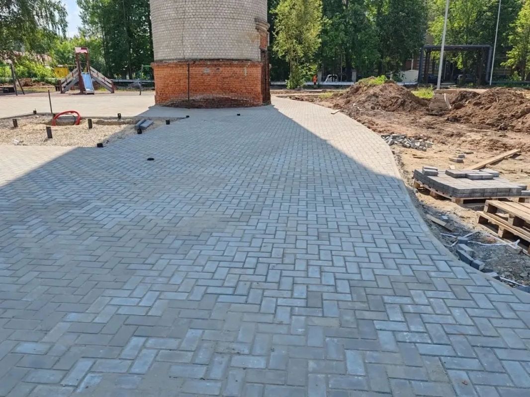 До конца лета в пригороде Йошкар-Олы появится новая спортплощадка До конца лета в пригороде Йошкар-Олы появится новая спортплощадка