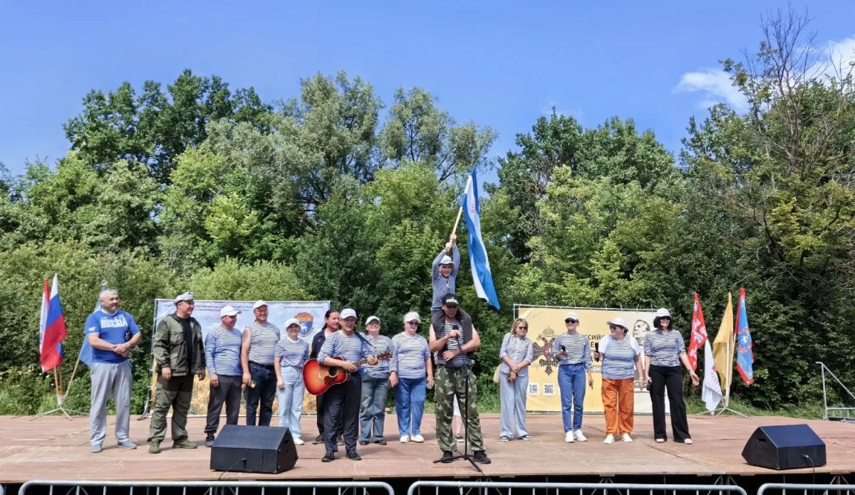 Сегодня живописная поляна в дубовой роще Йошкар-Олы превратилась в центр кулинарных традиций и казачьей культуры Сегодня живописная поляна в дубовой роще Йошкар-Олы превратилась в центр кулинарных традиций и казачьей культуры