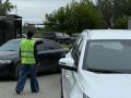 На АЗС Йошкар-Олы волонтеры разъясняют водителям ситуацию с подвозом бензина