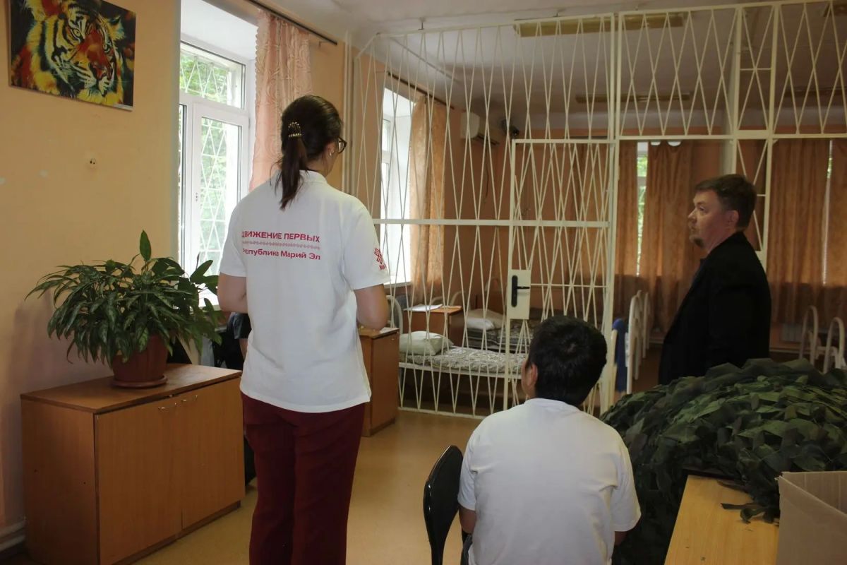 Общественники посетили Центр временного содержания несовершеннолетних правонарушителей МВД по Республике Марий Эл Общественники посетили Центр временного содержания несовершеннолетних правонарушителей МВД по Республике Марий Эл