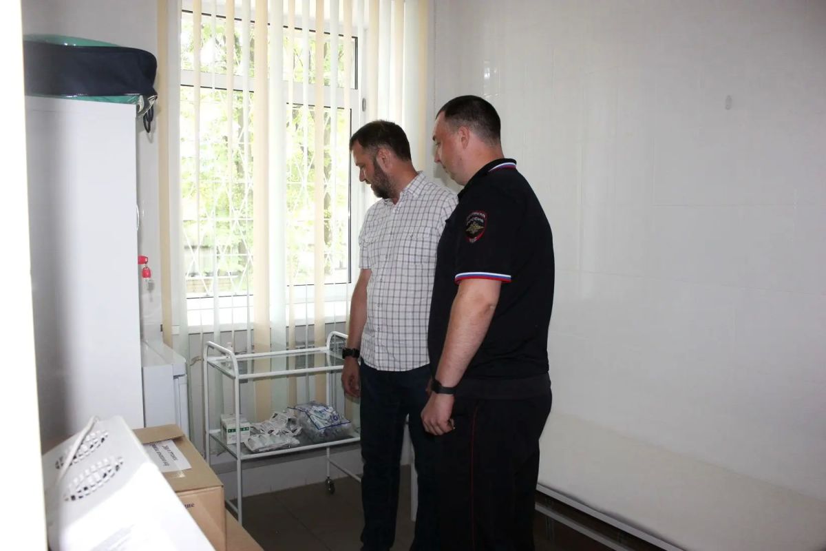 Общественники посетили Центр временного содержания несовершеннолетних правонарушителей МВД по Республике Марий Эл Общественники посетили Центр временного содержания несовершеннолетних правонарушителей МВД по Республике Марий Эл