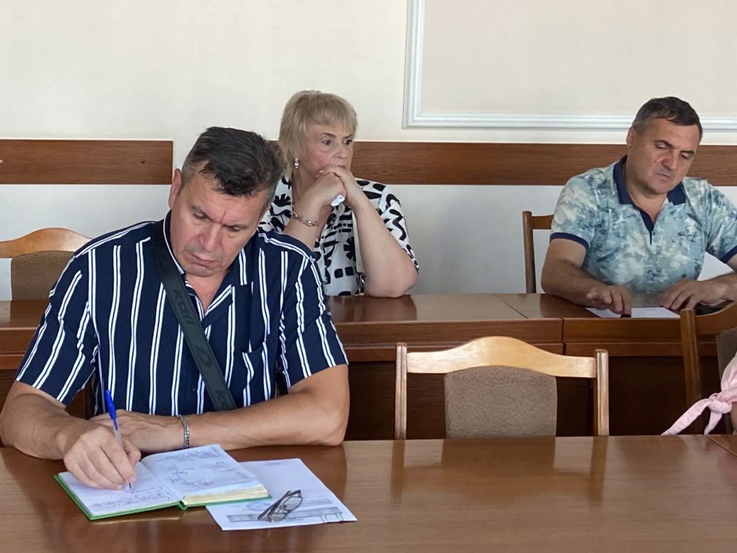 Антон Трудинов: Сейчас большое внимание уделяется обустройству новых остановочных павильонов Антон Трудинов: Сейчас большое внимание уделяется обустройству новых остановочных павильонов