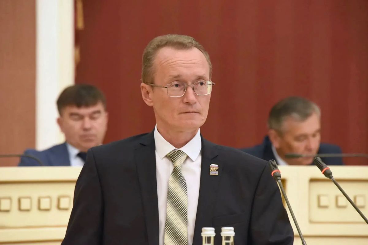 Исполнение бюджетов, объединение деревень и приведение республиканского законодательства в соответствии с федеральным: итоги восемнадцатой сессии Государственного Собрания Исполнение бюджетов, объединение деревень и приведение республиканского законодательства в соответствии с федеральным: итоги восемнадцатой сессии Государственного Собрания
