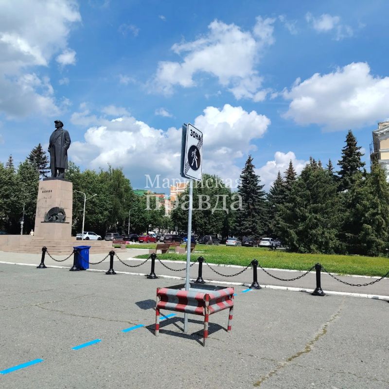 На пяти локациях Йошкар-Олы, которые предназначены для стоянки туристических автобусов, нанесена синяя разметка На пяти локациях Йошкар-Олы, которые предназначены для стоянки туристических автобусов, нанесена синяя разметка