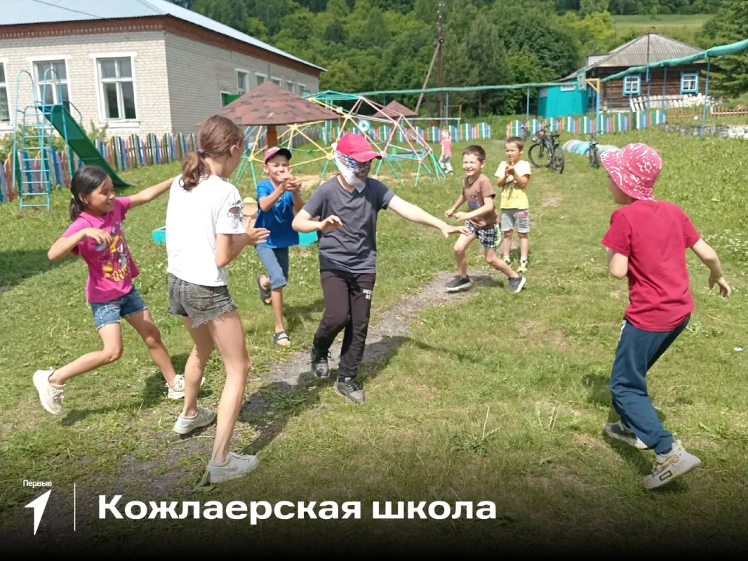 Дворовые площадки «Марийского лета с Движением Первых» дают возможность провести это лето интересно! Дворовые площадки «Марийского лета с Движением Первых» дают возможность провести это лето интересно!