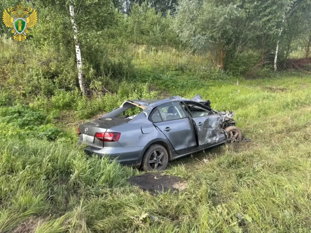 По оперативной информации, 25.07.2026 около 04 часов 20 минут на 1 км автодороги «Помары-Коркатово»произошло дорожно-транспортное происшествие с участием автомобиля Фольксваген Джетта и автобуса ПАЗ По оперативной информации, 25.07.2026 около 04 часов 20 минут на 1 км автодороги «Помары-Коркатово»произошло дорожно-транспортное происшествие с участием автомобиля Фольксваген Джетта и автобуса ПАЗ