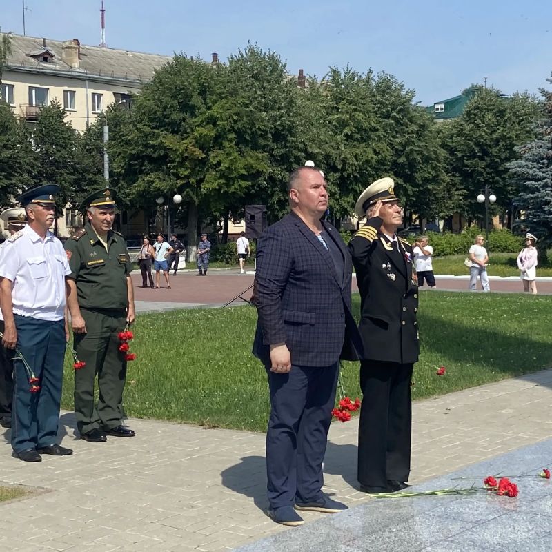С Днем Военно-морского флота России! С Днем Военно-морского флота России!