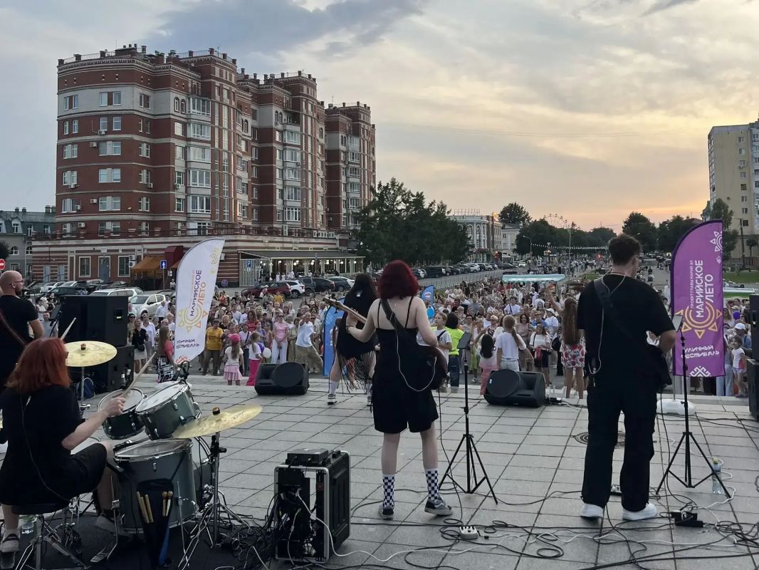 «Йошкар хор» объединяет горожан и гостей столицы республики «Йошкар хор» объединяет горожан и гостей столицы республики