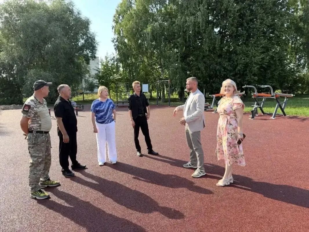 Лариса Яковлева обсудила объединение населенных пунктов и проверила строительство социальных объектов в Волжском округе Лариса Яковлева обсудила объединение населенных пунктов и проверила строительство социальных объектов в Волжском округе