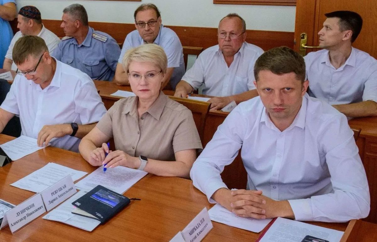 Министр внутренней политики Республики Марий Эл Антон Мирбадалев принял участие в заседании Республиканской межведомственной комиссии по поддержке участников специальной военной операции и членов их семей Министр внутренней политики Республики Марий Эл Антон Мирбадалев принял участие в заседании Республиканской межведомственной комиссии по поддержке участников специальной военной операции и членов их семей