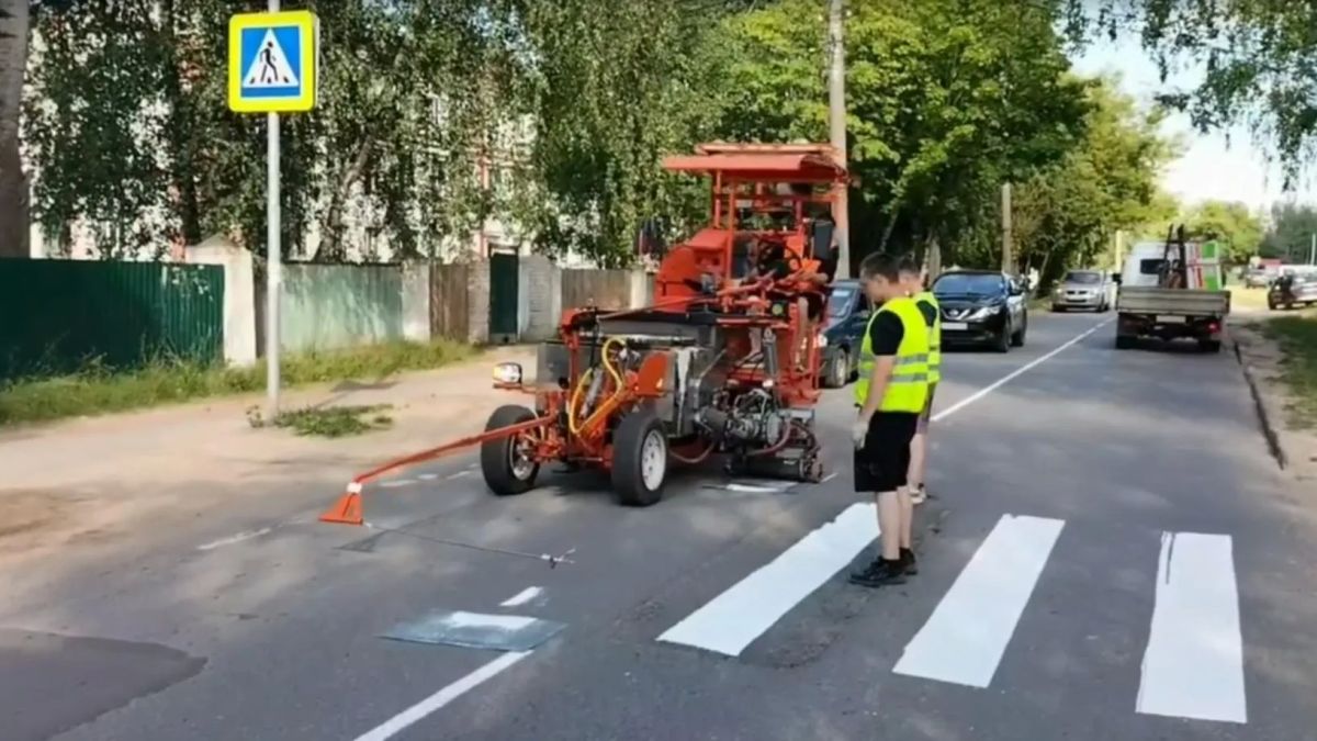 В Йошкар-Оле обновляют дорожную разметку