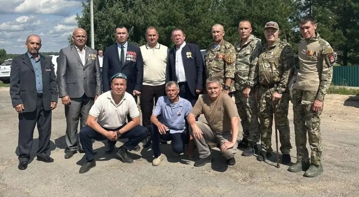 В Волжском округе открыли Аллею славы героям СВО В Волжском округе открыли Аллею славы героям СВО