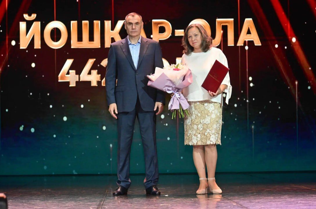 Глава Марий Эл вручил награды тем, кто занимается развитием и процветанием Йошкар-Олы Глава Марий Эл вручил награды тем, кто занимается развитием и процветанием Йошкар-Олы