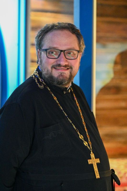 Священник Владислав Береговой, руководитель миссионерского отдела Песоченской епархии, прокомментировал инцидент с изъятием мопеда у пьяного жителя Козьмодемьянска Священник Владислав Береговой, руководитель миссионерского отдела Песоченской епархии, прокомментировал инцидент с изъятием мопеда у пьяного жителя Козьмодемьянска