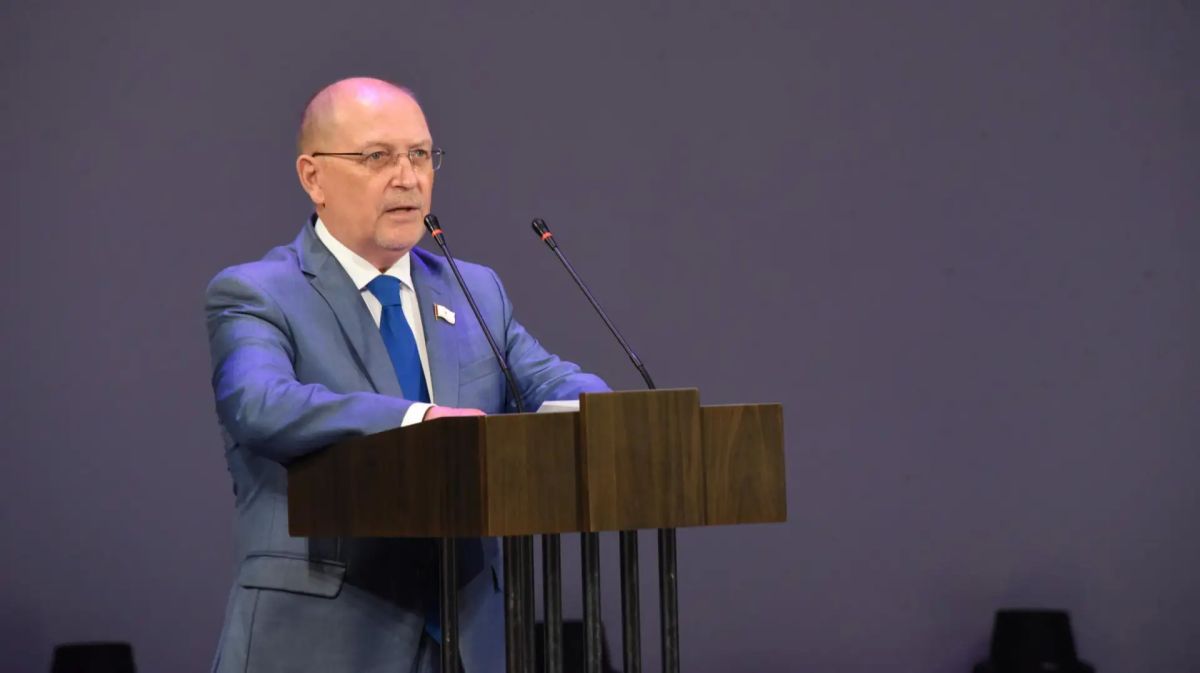 Михаил Васютин вручил государственные награды деятелям спортивной сферы республики