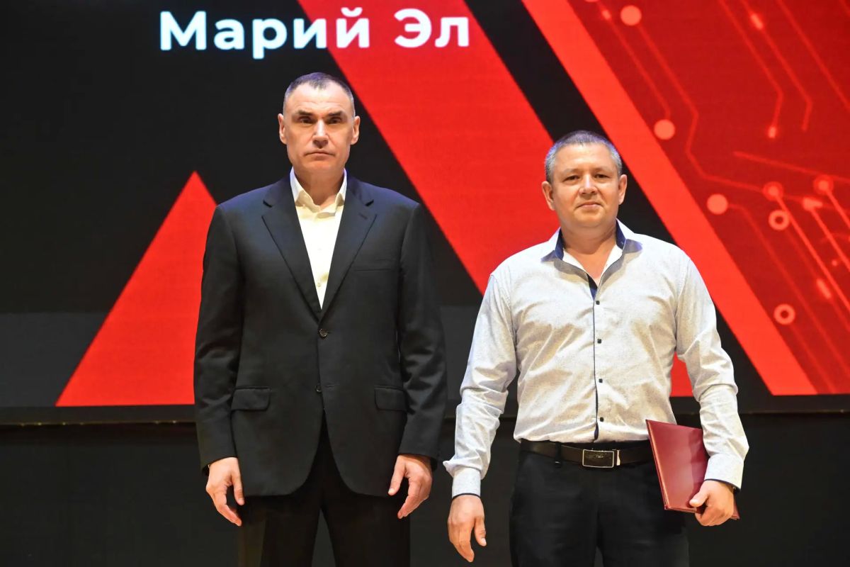 В Центре народной культуры им. Я. Эшпая Козьмодемьянска прошло торжественное мероприятие, посвященное 60-летию со дня образования акционерного общества «Завод «Копир» В Центре народной культуры им. Я. Эшпая Козьмодемьянска прошло торжественное мероприятие, посвященное 60-летию со дня образования акционерного общества «Завод «Копир»