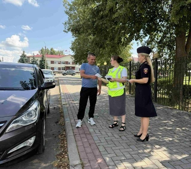 В Куженерском районе сотрудники Госавтоинспекции провели профилактическую акцию «Путешествуйте с детьми безопасно» В Куженерском районе сотрудники Госавтоинспекции провели профилактическую акцию «Путешествуйте с детьми безопасно»