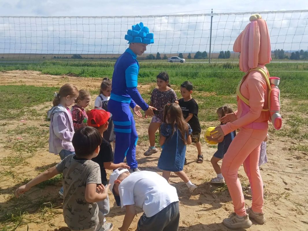 В деревне Юшково появилась новая детская игровая площадка! В деревне Юшково появилась новая детская игровая площадка!
