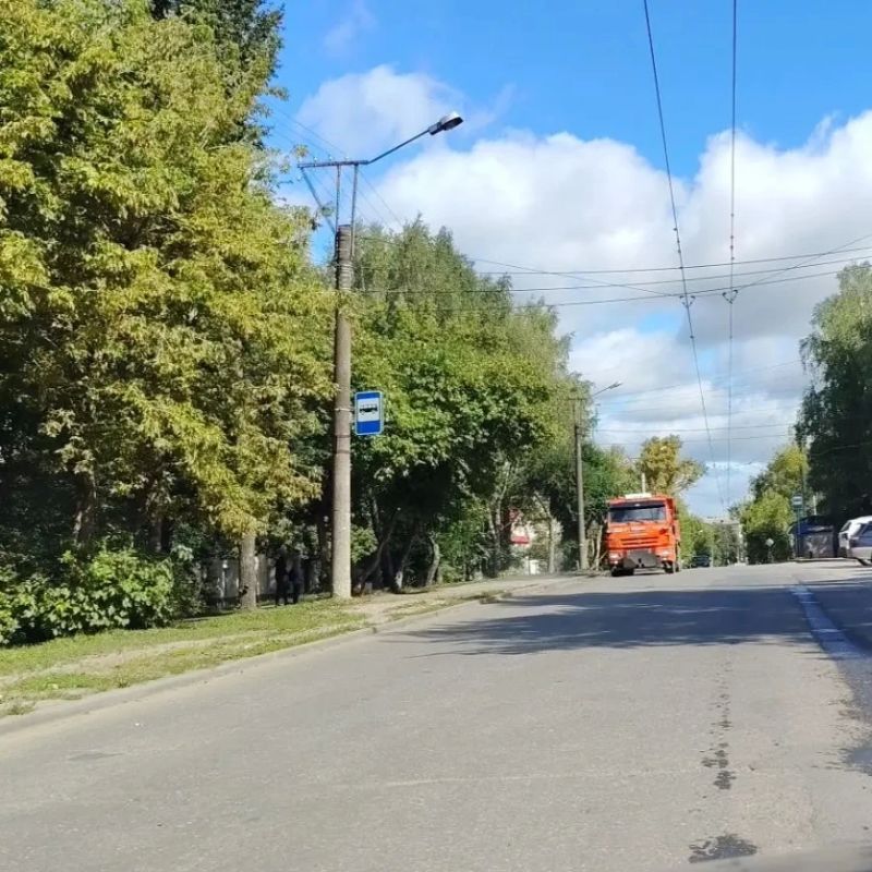 Йошкар-Ола не стоит на месте — пока горожане планируют выходные, коммунальные службы АО «Город» продолжают плановую работу по благоустройству Йошкар-Ола не стоит на месте — пока горожане планируют выходные, коммунальные службы АО «Город» продолжают плановую работу по благоустройству