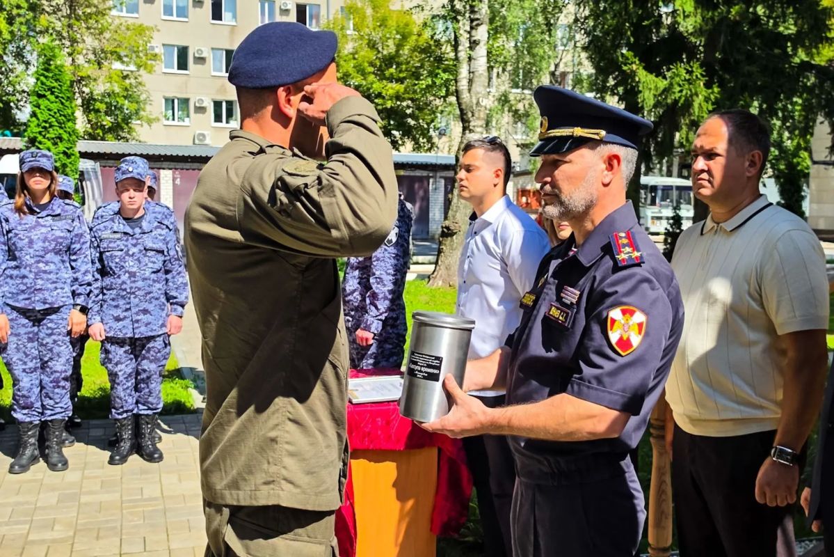 Церемония закладки капсулы памяти в Росгвардии Марий Эл Церемония закладки капсулы памяти в Росгвардии Марий Эл