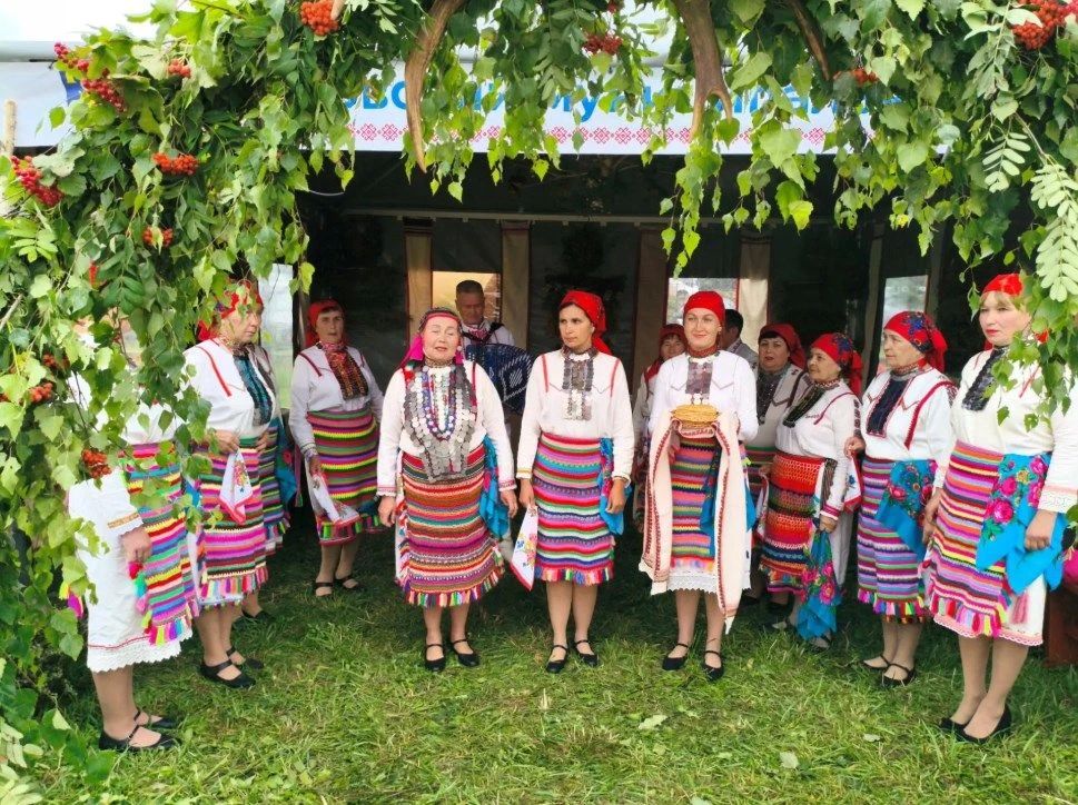На Медведевском ипподроме стартовал гастрономический фестиваль «Йошка Еш» На Медведевском ипподроме стартовал гастрономический фестиваль «Йошка Еш»