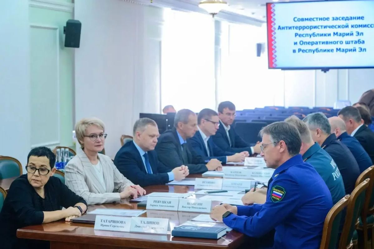 Председатель Государственного Собрания Михаил Васютин принял участие в совместном заседании Антитеррористической комиссии и Оперативного штаба Председатель Государственного Собрания Михаил Васютин принял участие в совместном заседании Антитеррористической комиссии и Оперативного штаба