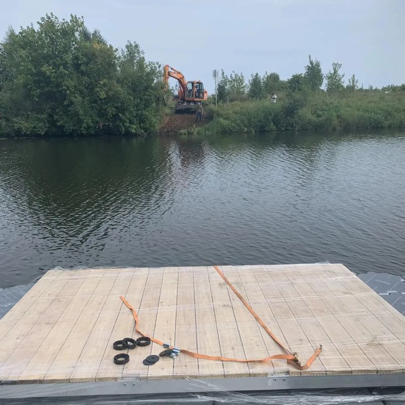 В микрорайоне Ширяйково началась подготовка к установке сборно-разборного пешеходного понтонного моста через реку Малую Кокшагу В микрорайоне Ширяйково началась подготовка к установке сборно-разборного пешеходного понтонного моста через реку Малую Кокшагу