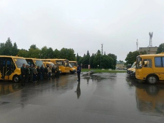 Сотрудники отделения Госавтоинспекции МО МВД России «Козьмодемьянский» проверили техническое состояние школьных автобусов Сотрудники отделения Госавтоинспекции МО МВД России «Козьмодемьянский» проверили техническое состояние школьных автобусов