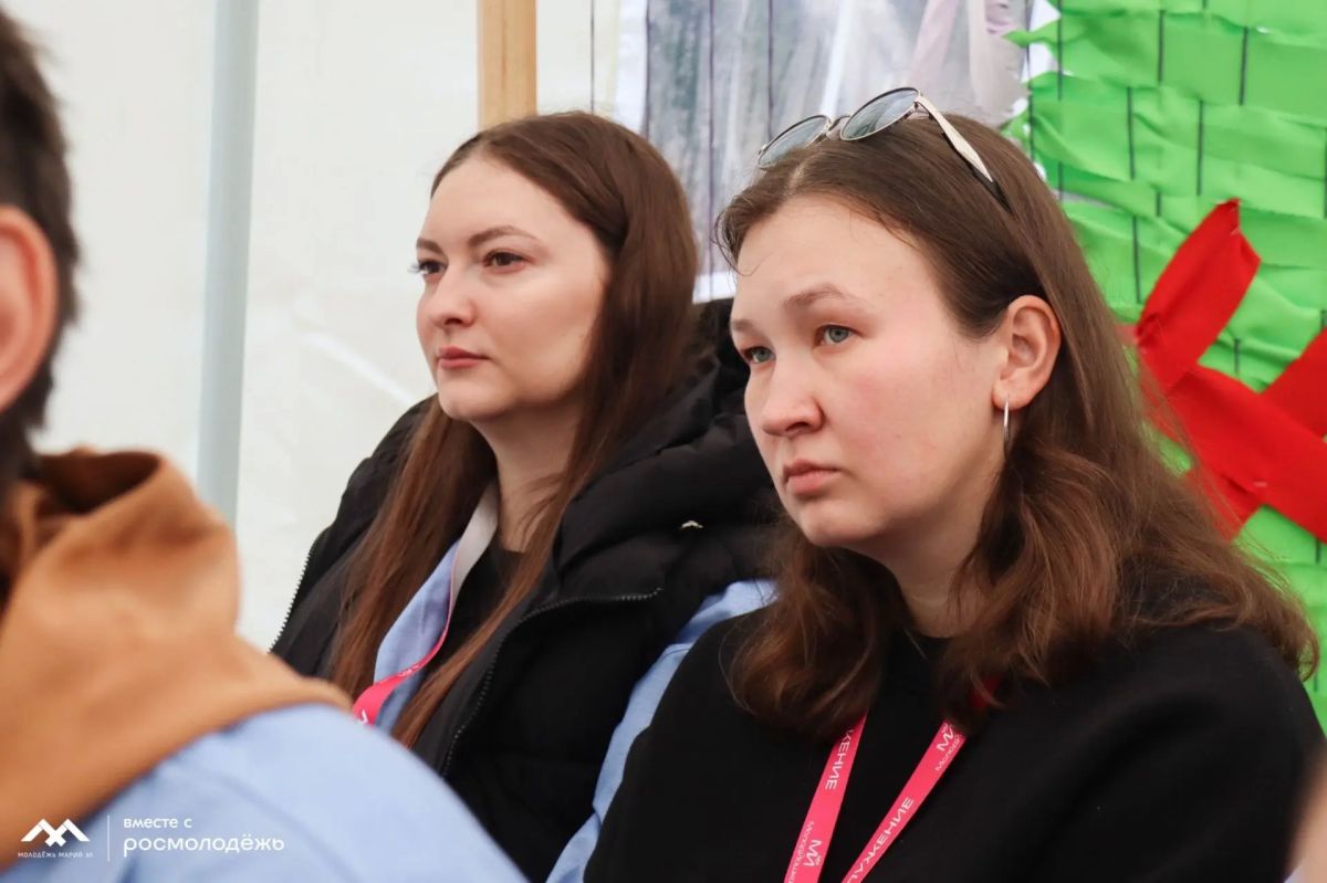 В Республике Марий Эл в центре военно-патриотического воспитания «Авангард» полицейские приняли участие в Республиканском форуме «МОЛОДЙОШКА» В Республике Марий Эл в центре военно-патриотического воспитания «Авангард» полицейские приняли участие в Республиканском форуме «МОЛОДЙОШКА»