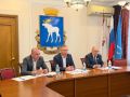 В малом зале администрации города провели рабочее совещание по исполнению наказов избирателей