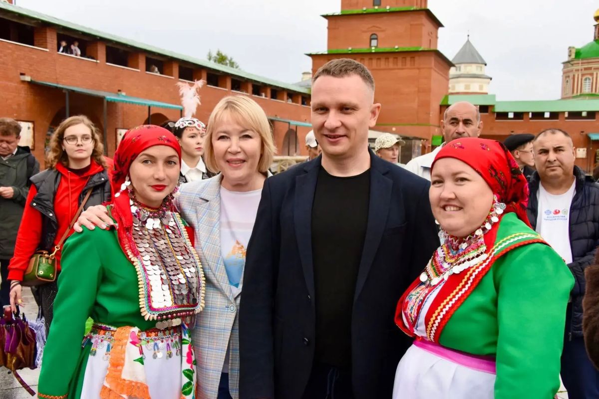 От республики — к округу: Межнациональный патриотический слет в Марий Эл дал старт новому формату и объединит в 2027 году молодежь разных национальностей ПФО От республики — к округу: Межнациональный патриотический слет в Марий Эл дал старт новому формату и объединит в 2027 году молодежь разных национальностей ПФО
