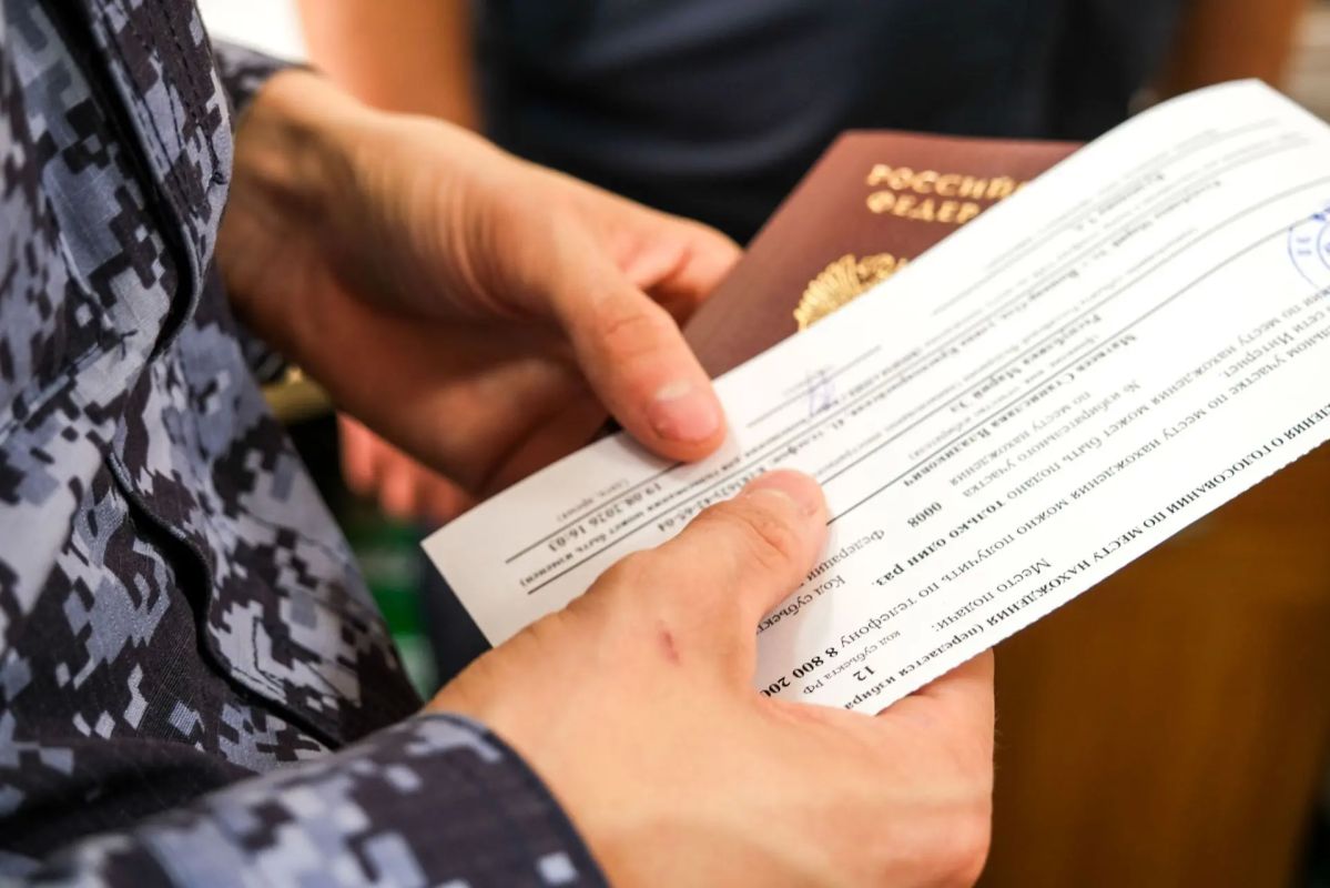 Личным примером: начальник Управления Росгвардии по Республике Марий Эл подал заявление для голосования по месту пребывания Личным примером: начальник Управления Росгвардии по Республике Марий Эл подал заявление для голосования по месту пребывания