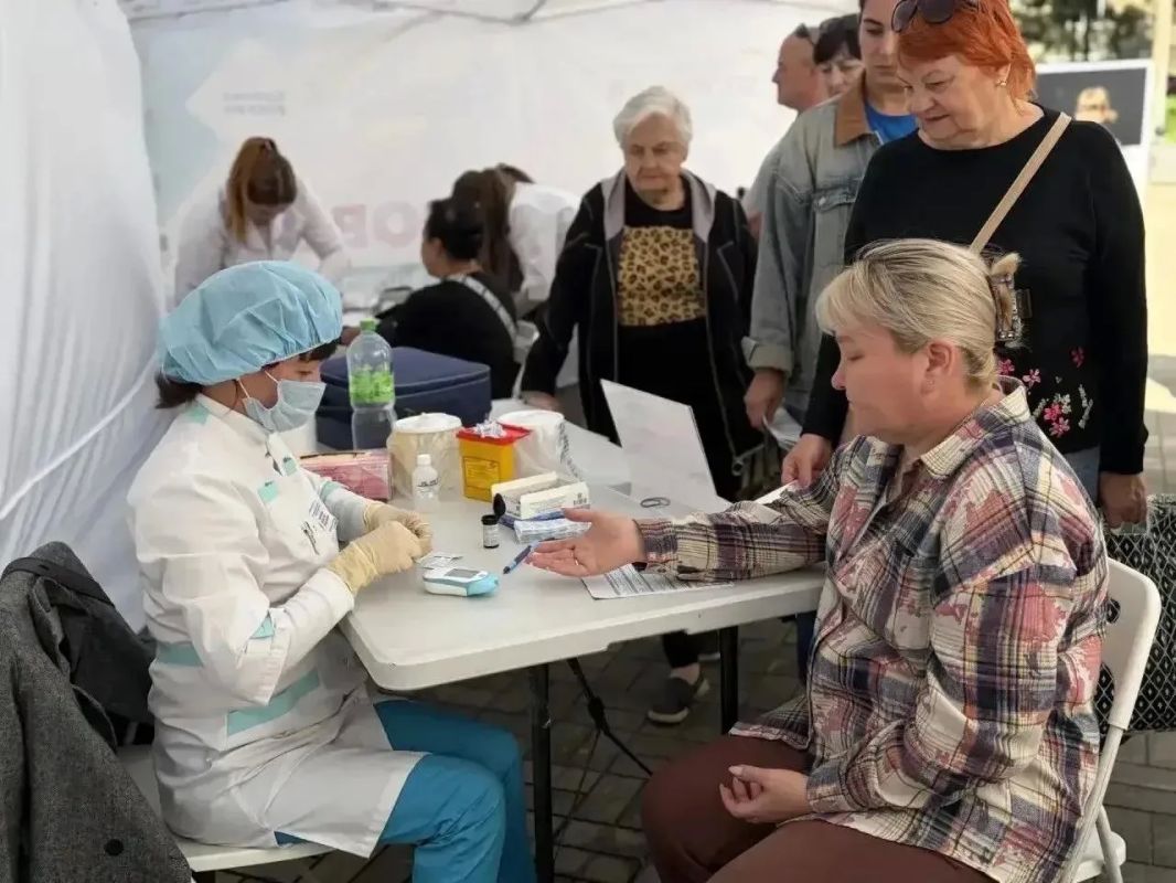 По проекту «Здоровая Республика» 21 и 22 августа в Йошкар-Оле работали передвижные «Пункты здоровья» По проекту «Здоровая Республика» 21 и 22 августа в Йошкар-Оле работали передвижные «Пункты здоровья»