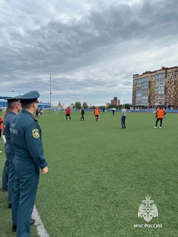 В Йошкар-Оле прошли соревнования по мини-футболу в рамках Спартакиады Главного управления МЧС России по Республике Марий Эл В Йошкар-Оле прошли соревнования по мини-футболу в рамках Спартакиады Главного управления МЧС России по Республике Марий Эл