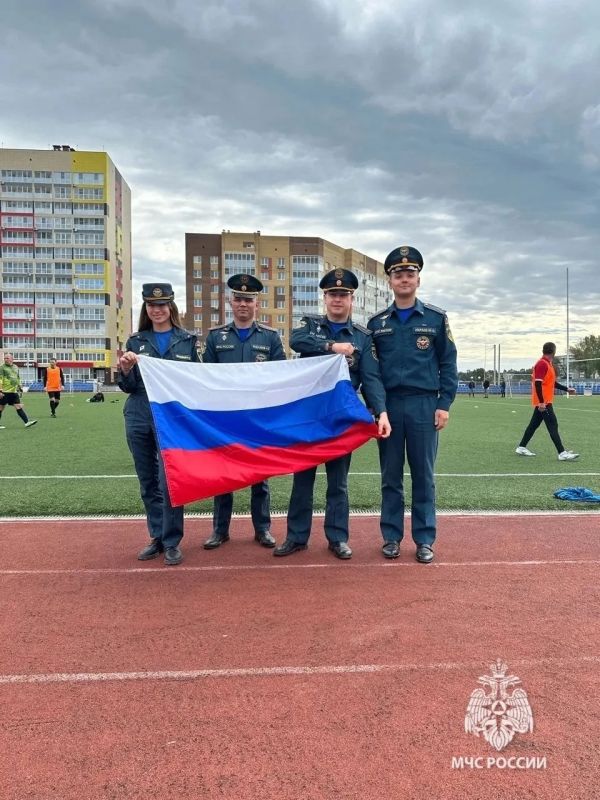 В Йошкар-Оле прошли соревнования по мини-футболу в рамках Спартакиады Главного управления МЧС России по Республике Марий Эл В Йошкар-Оле прошли соревнования по мини-футболу в рамках Спартакиады Главного управления МЧС России по Республике Марий Эл