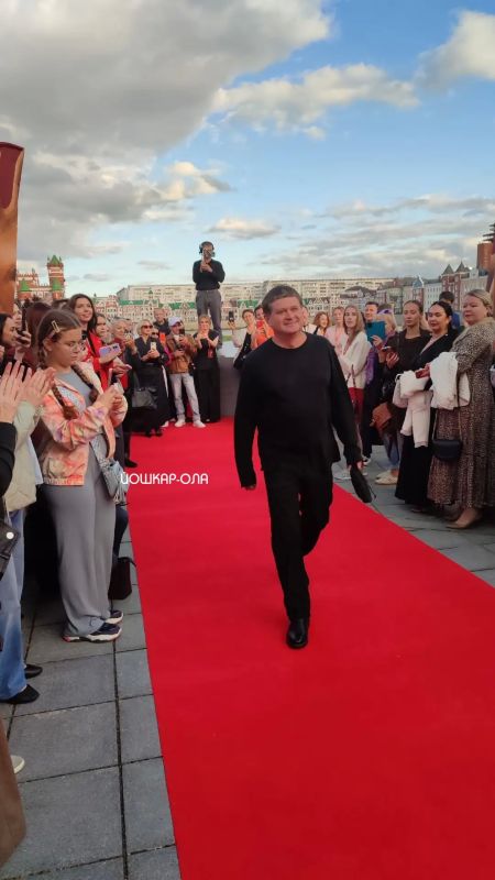 Ловите фотографии с открытия III кинофестиваля короткометражного кино «И КРАТКАЯ»! Ловите фотографии с открытия III кинофестиваля короткометражного кино «И КРАТКАЯ»!
