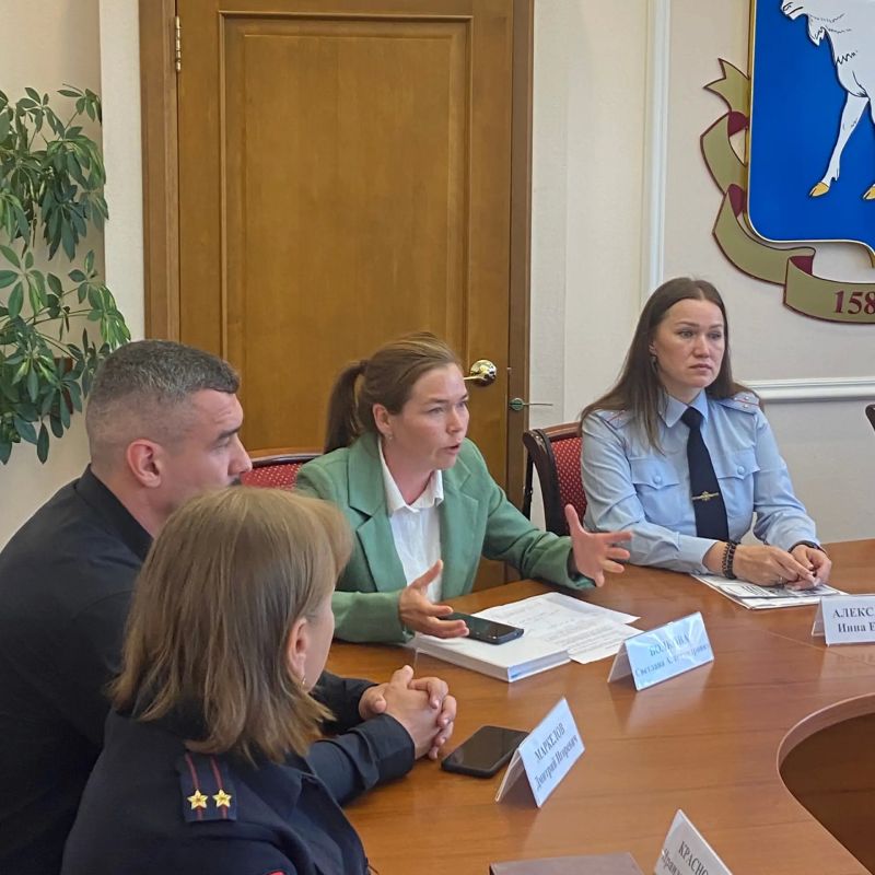 В Йошкар-Оле обсудили правовые основы правонарушений в подростковой среде В Йошкар-Оле обсудили правовые основы правонарушений в подростковой среде