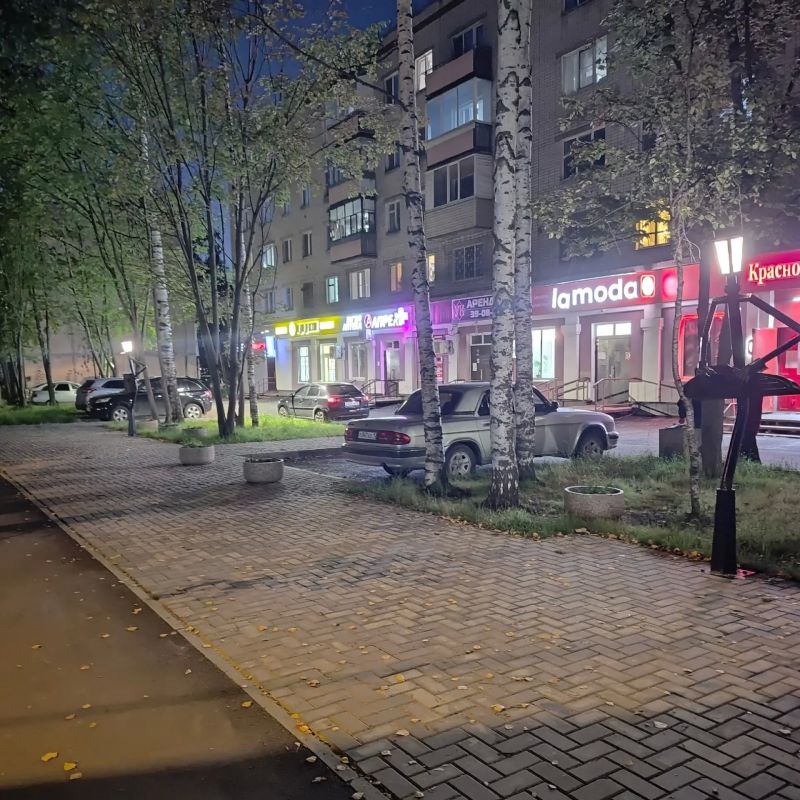 В прошлом году пешеходная зона на улице Строителей (от дома № 3 до улицы Прохорова) вошла в число победителей федерального проекта «Формирование комфортной городской среды» В прошлом году пешеходная зона на улице Строителей (от дома № 3 до улицы Прохорова) вошла в число победителей федерального проекта «Формирование комфортной городской среды»