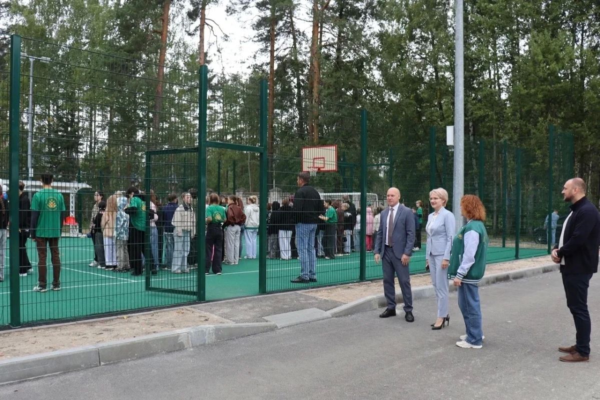 В Лесной сказке открылась новая спортивная площадка В Лесной сказке открылась новая спортивная площадка