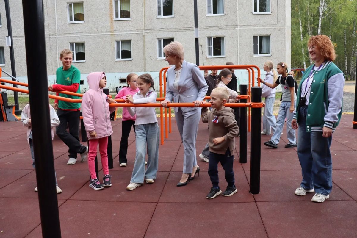 В Лесной сказке открылась новая спортивная площадка В Лесной сказке открылась новая спортивная площадка
