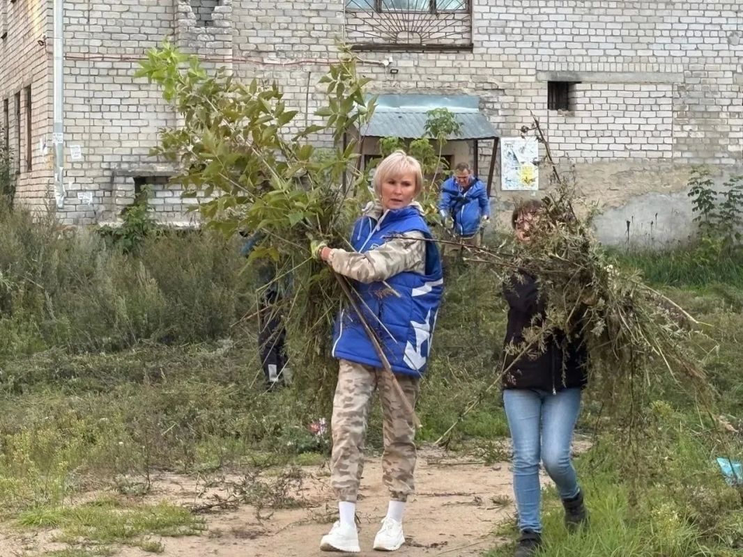 Работа с жителями, развитие территорий и общественные инициативы: итоги деятельности депутатов Госсобрания за неделю Работа с жителями, развитие территорий и общественные инициативы: итоги деятельности депутатов Госсобрания за неделю