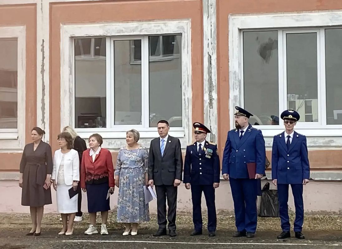 Первое сентября объединило все учебные заведения Сернурского муниципального округа! Первое сентября объединило все учебные заведения Сернурского муниципального округа!