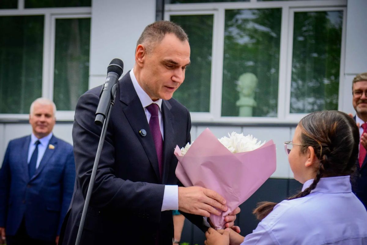 В 2026 году по Народной программе «Единой России» отремонтировали 16 школ В 2026 году по Народной программе «Единой России» отремонтировали 16 школ